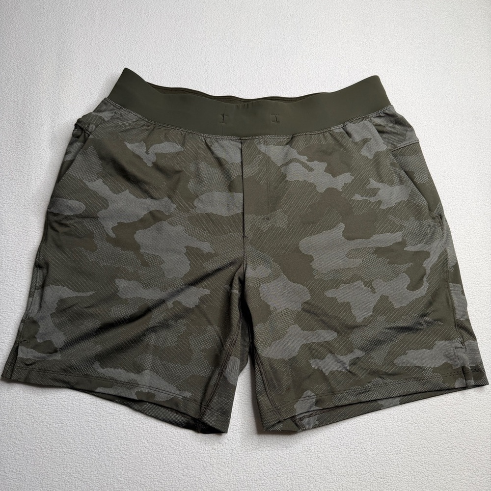 Lululemon T.H.E. Short 7" Mesh *Linerless •Variegated Mesh Camo Max Dark Olive - Picture 4 of 15